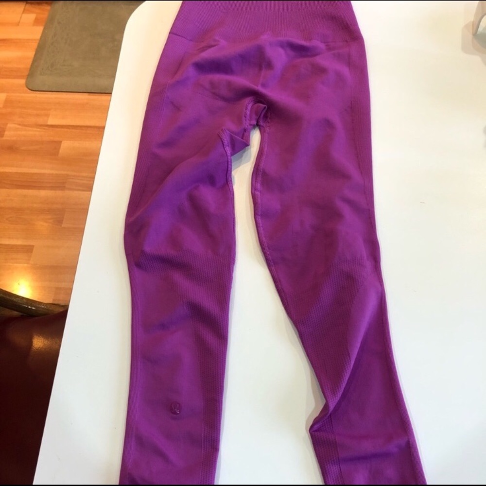 Lululemon Flow and Go Leggings Sz 4